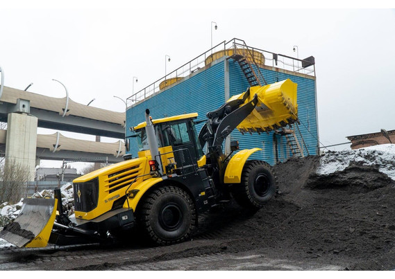 Фото-1882 КИРОВЕЦ К-708УДМ