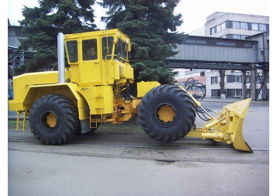 Фото-1954 КИРОВЕЦ К-703МА-ДМ15