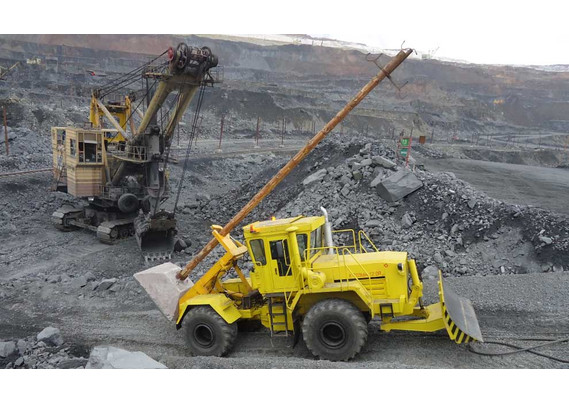 КИРОВЕЦ К-703МА-12-ОП