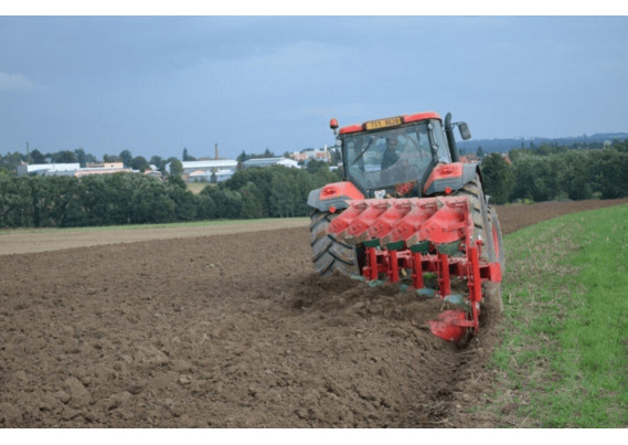 Фото-2864 Оборотный навесной плуг SKR ROTO