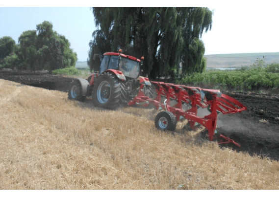 Фото-2993 Оборотный навесной плуг DOWNHIL