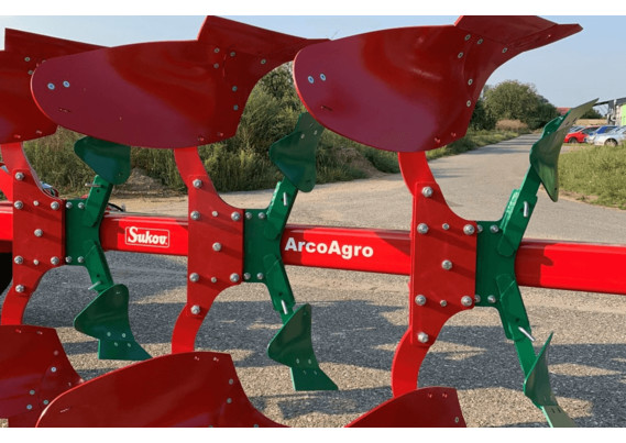 Фото-3050 Оборотный полунавесной плуг ARCOAGRO 180