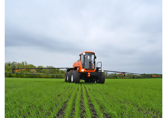 Фото-91 Штанговый опрыскиватель ТУМАН-3