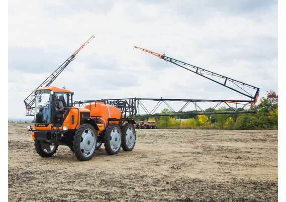 Штанговый опрыскиватель ТУМАН-3