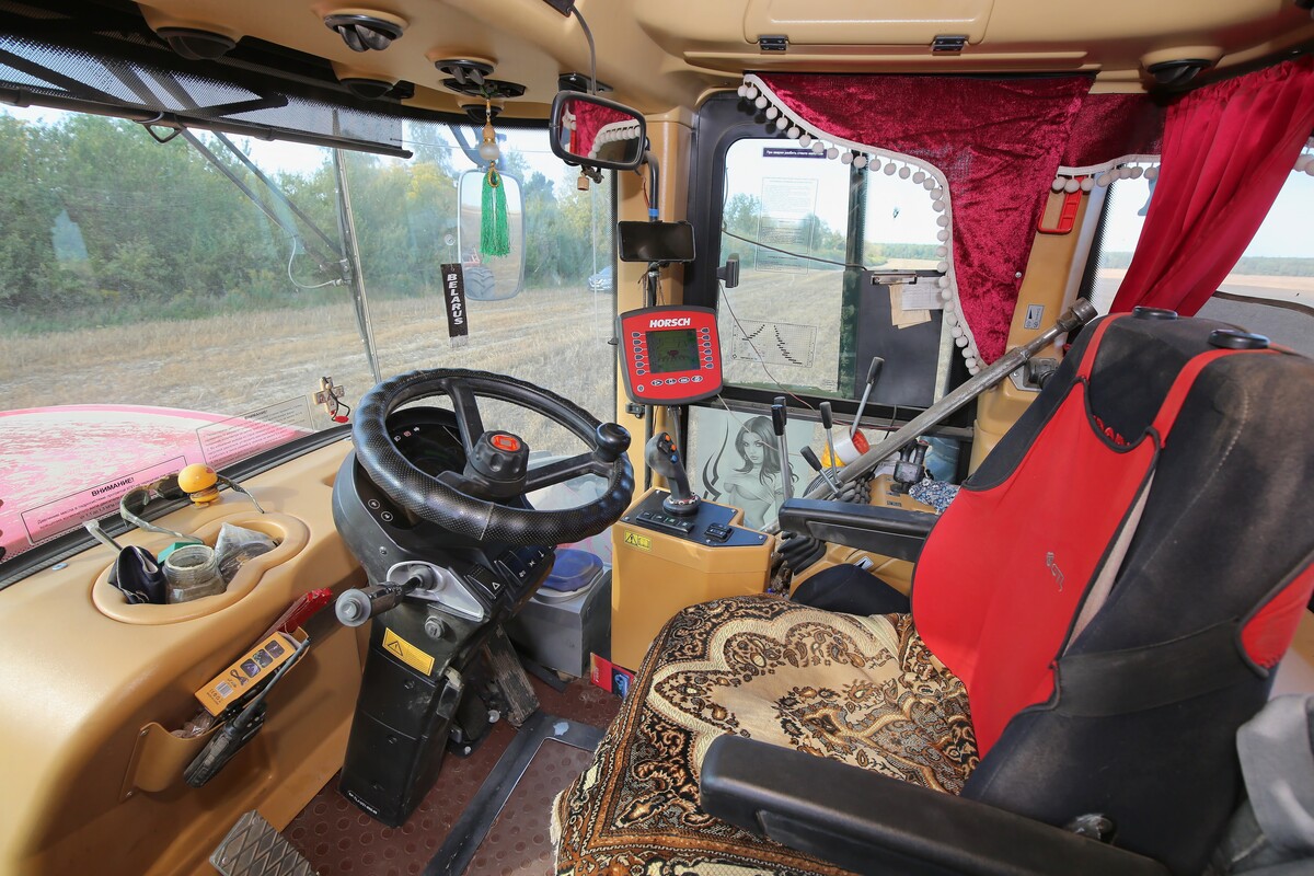 кабина кировца