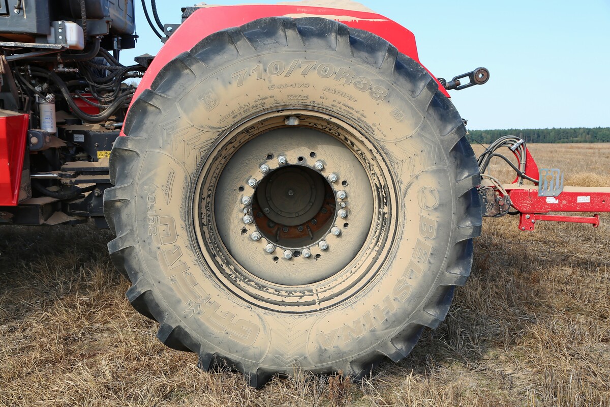 колесо трактора Кировец