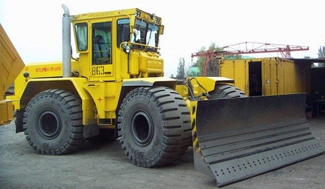 КИРОВЕЦ К-702МБА-01-БКУ