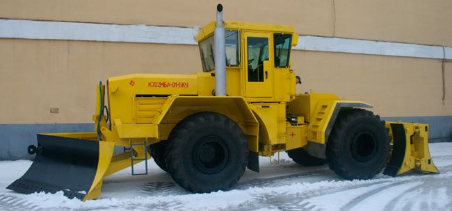 КИРОВЕЦ К-702МБА-01-БКУ